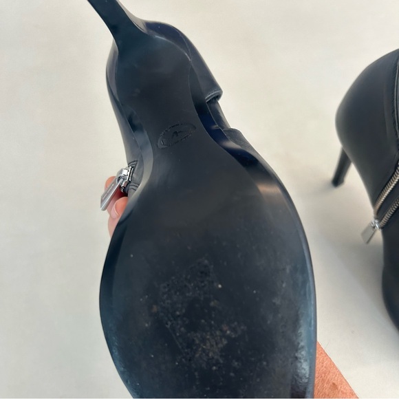 Michael Kors Black Leather Peeptoe Heel with Size CutOyt Zip Up, Size9 - Picture 5 of 16